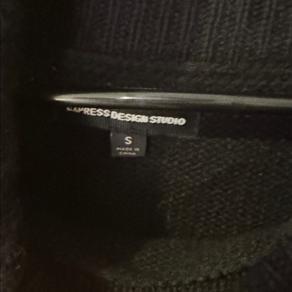 Express Design Studio Sweater - Picture 4 of 5